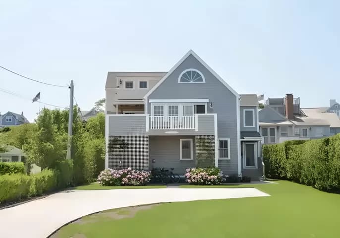 rental property in 72 North Beach Street