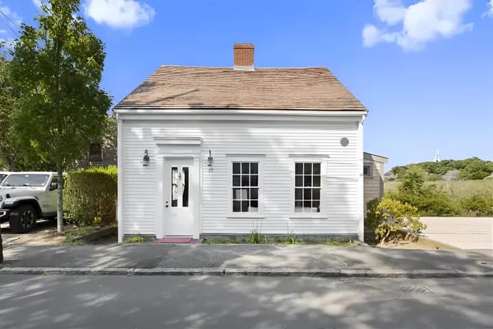 rental property in 27 North Liberty Street