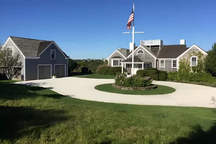 rental property in 11 Washing Pond Road