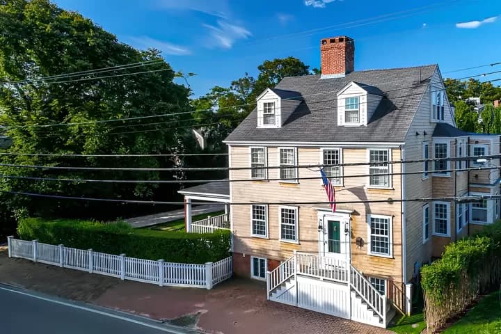 rental property in 16 Cliff Road